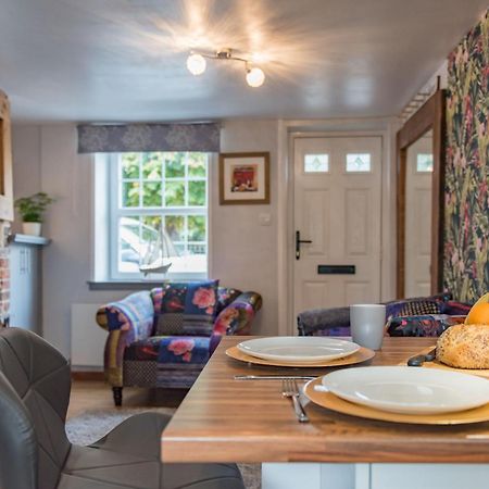 Cow And Cockle - Quirky Cottage In The Centre Of Deal Exterior photo