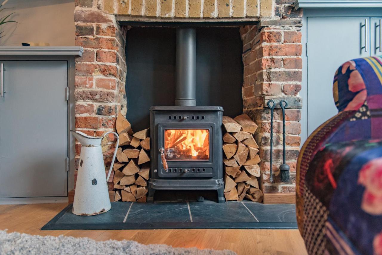 Cow And Cockle - Quirky Cottage In The Centre Of Deal Exterior photo